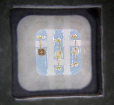 国星3535化身“蓝星”，为“蓝精灵”LED显示器件注入核心动能